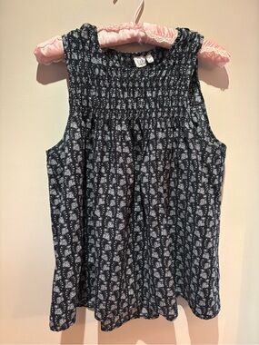 Women’s Sleeveless Smocked Yoke Floral Tank Top - black
